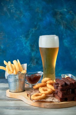 aperatifler bardakta light bira için çeşitli