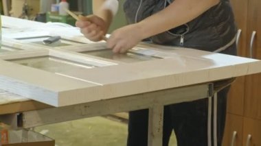 ahşap boşlukları, kontrplak işlemi ahşap kapı imalatı