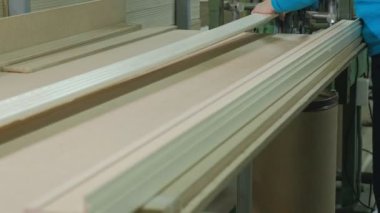 ahşap boşlukları, kontrplak işlemi ahşap kapı imalatı