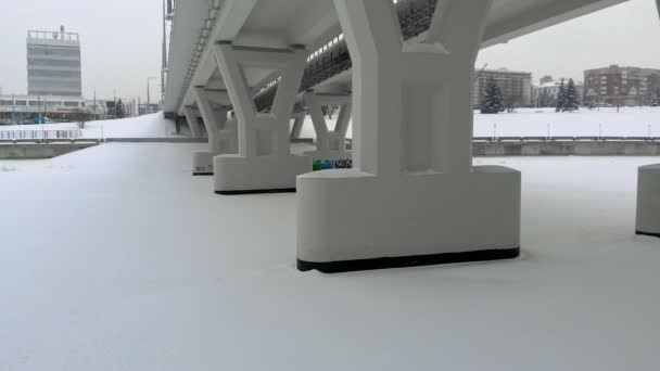 Αεροφωτογραφία της νέας γέφυρας το χειμώνα — Αρχείο Βίντεο