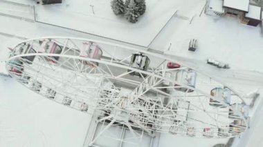 Chebeksary, Rusya - 20 Aralık 2018: şehir, kış, hava video kare, hava görünümünü üzerinde bir dönme dolap