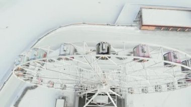 Chebeksary, Rusya - 20 Aralık 2018: şehir, kış, hava video kare, hava görünümünü üzerinde bir dönme dolap