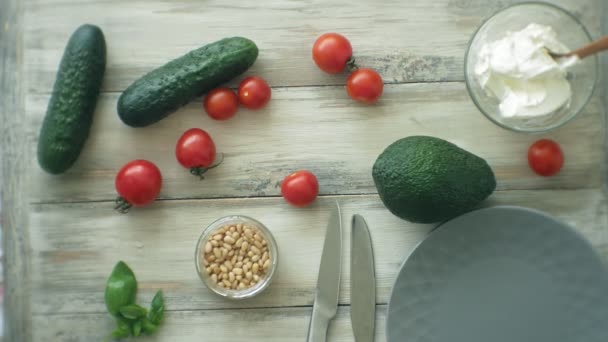 Főzés az egészséges vegetáriánus szendvicsek — Stock videók