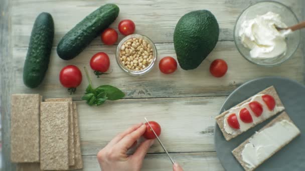 Koken gezonde Veggie sandwiches — Stockvideo