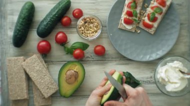 Pişirme Sağlıklı Veggie Sandviçler