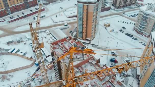 Construcción de una casa, aérea, rodaje de helicóptero — Vídeo de stock