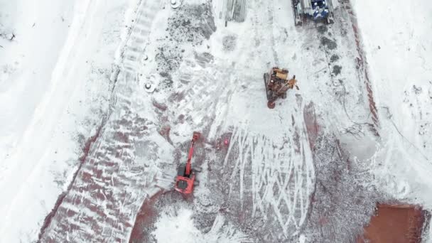 Bulldozer werken op een bouwplaats, luchtfoto schieten — Stockvideo