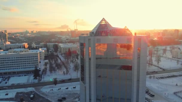 Tournage aérien, Paysage urbain au coucher du soleil, Lever du soleil — Video