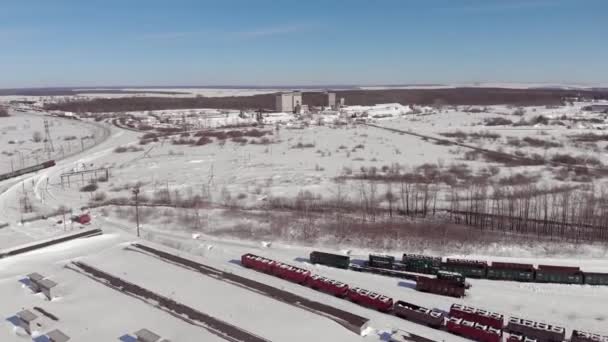 Produkcji przemysłowej okolicy zimowe Loty patrolowe — Wideo stockowe