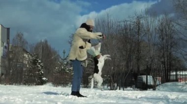 kadın ile köpek yürüyüş