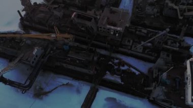 Lojistik gemilerin kış durumu, hava atışları.