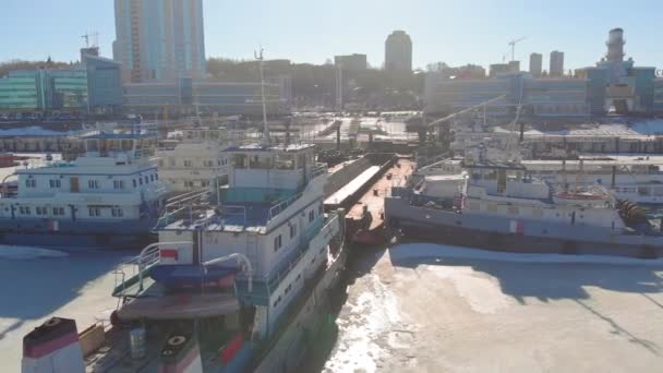 Winter standing of logistic ships, aerial filming — 비디오