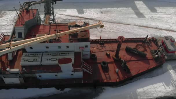 Χειμερινή στάση των πλοίων υλικοτεχνικής υποστήριξης, εναέρια γυρίσματα — Αρχείο Βίντεο