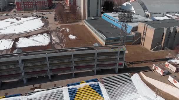 Estadio al aire libre en primavera — Vídeos de Stock