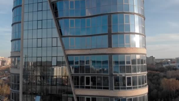 High-rise glass business building, aerial shooting — Stock Video
