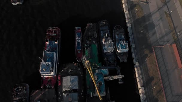 Flight over the river port, aerial shooting — Stock Video