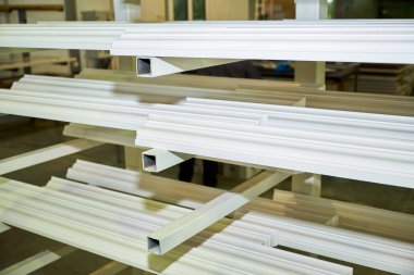 kapı boyama, metal kapı üretimi