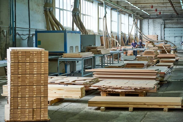 Ambar ahşap boşlukları, parçalar, iç kapılar üretimi ile