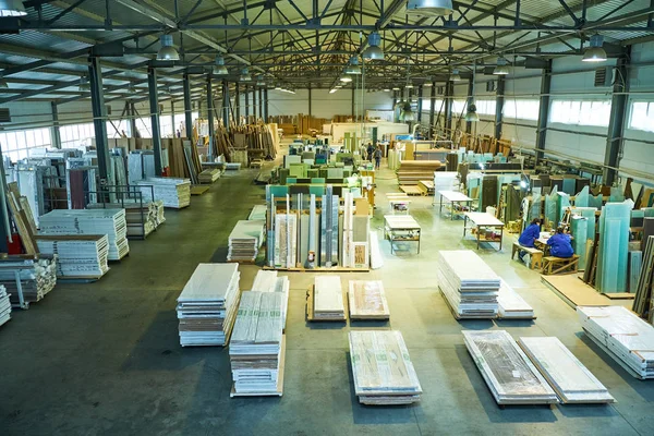 Warehouse of finished and packed doors, production of interior and metal doors — Stock Photo, Image