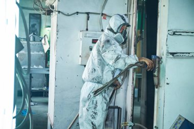 kapı boyama, metal kapı üretimi