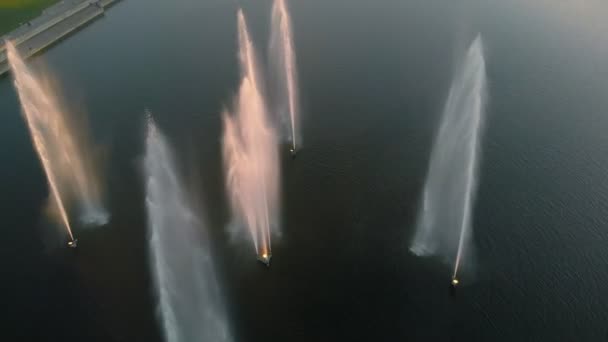 High fountains at sunset. Air shooting from the drone — Stock Video