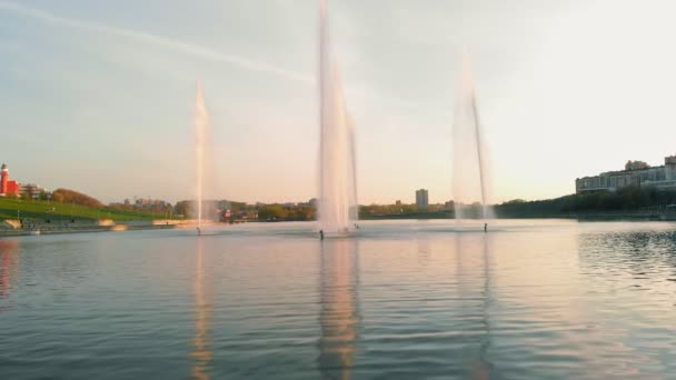 High fountains at sunset. Air shooting from the drone — Stock Video