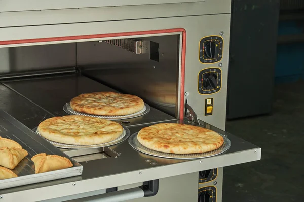 Industrial electric oven for catering with set food