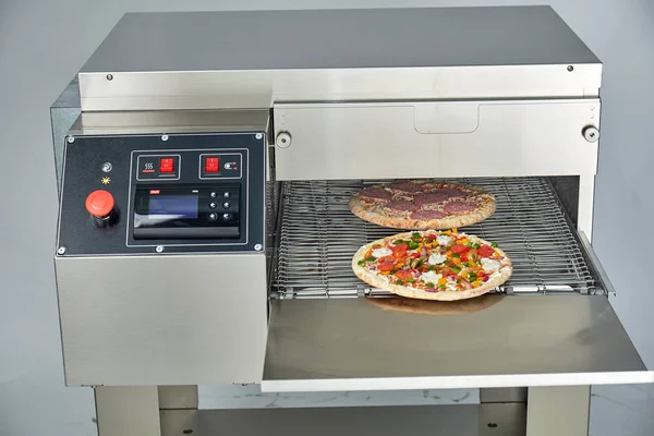 Catering için endüstriyel elektrikli pizza fırını. Profesyonel mutfak ekipmanları