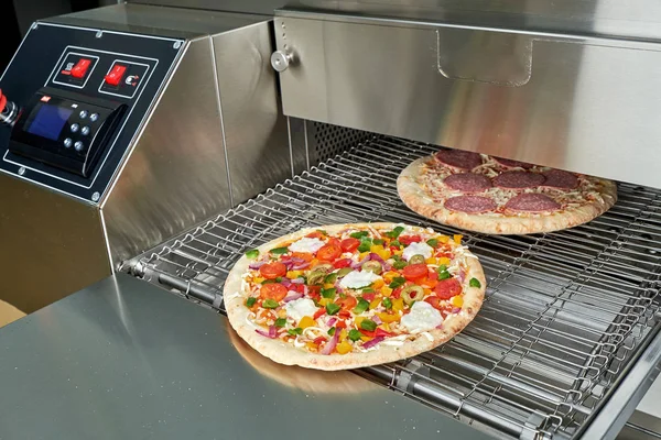Catering için endüstriyel elektrikli pizza fırını. Profesyonel mutfak ekipmanları