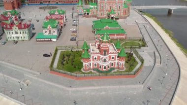 Yoshkar-Ola, Mari El, Rusya. Bruges Embankment kopyası Belçika 'nın Bruges şehrindeki dolgu malzemesinden..