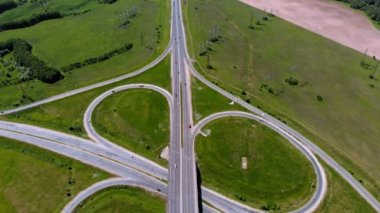 Otoyol, kavşak. Havadan çekim