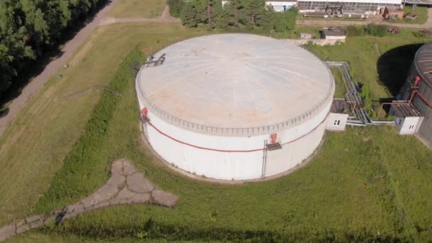 Stockage du pétrole relevé aérien d'été — Video