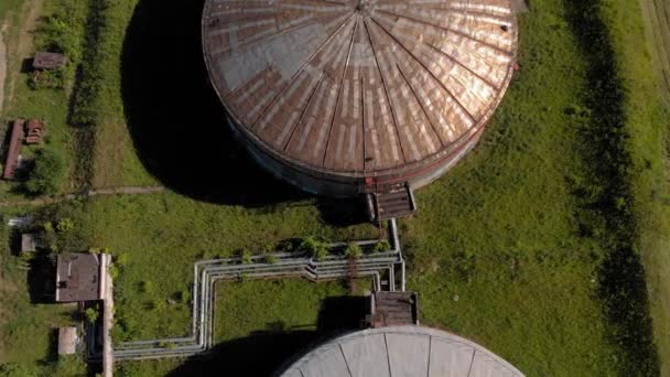 Inquérito aéreo de verão sobre armazenagem de petróleo — Vídeo de Stock