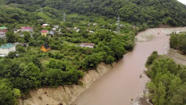 Rivière Mountain. Tournage Vidéo Aérienne 