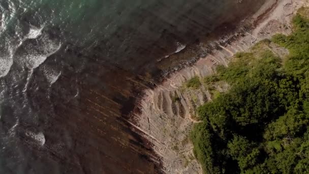 青い海の美しい湾。航空写真 — ストック動画