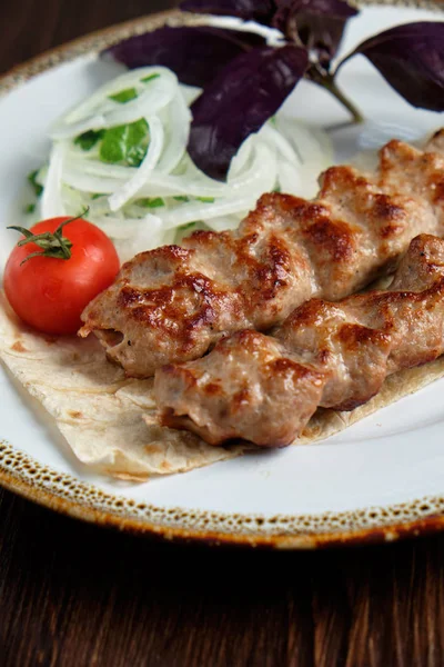 Plato de carne lula kebab — Foto de Stock