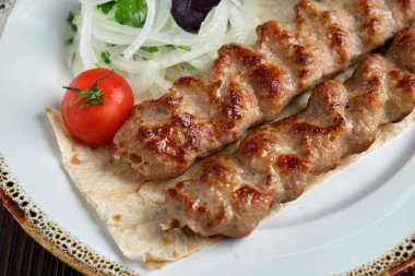 et yemeği lula kebap