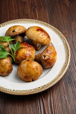 Izgara champignons . restoran menüsü 