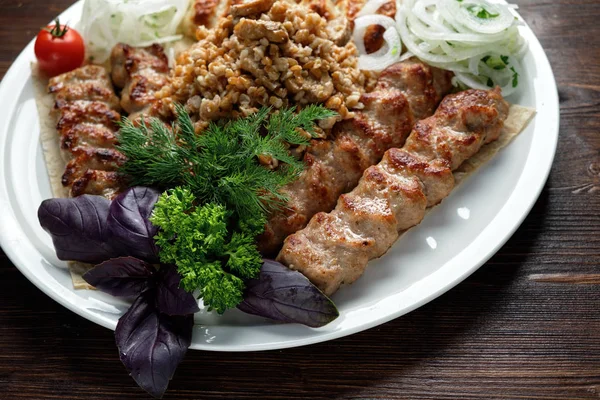 Plato de carne lula kebab —  Fotos de Stock