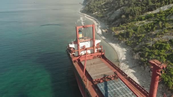 Cargo Ship aground at sea. — Stock Video