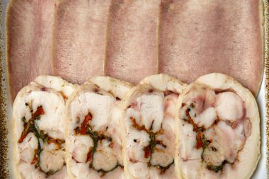 Dilimlenmiş et lezzetleri . catering menüsü