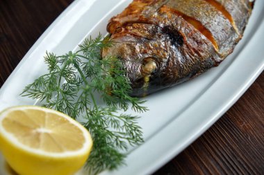 Sebzeli ızgara dorado. catering menüsü