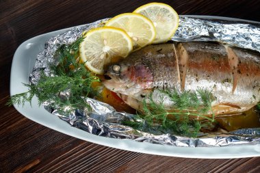 Sebzeli ızgara dorado. catering menüsü