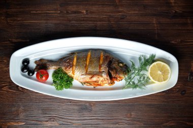 Fırında Dorado. yemek menüsü