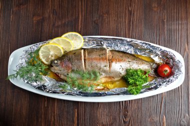 Fırında Dorado. yemek menüsü