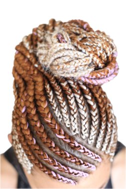 Beyaz arka plan, kuyruğu toplanan örgüler ince pigtails, Saç dokusu, helezon desenleri, asıl iş, Kuaför, iş süreç, dreadlocks, kanekalon sanat malzeme, sonucu