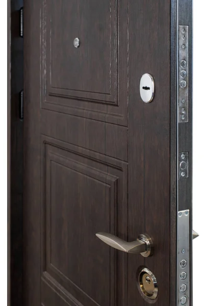 開くドア ドアロック ダークブラウンのドアのクローズ アップ モダンなインテリア デザイン ドアハンドル 新しい家のコンセプトです 不動産 — ストック写真