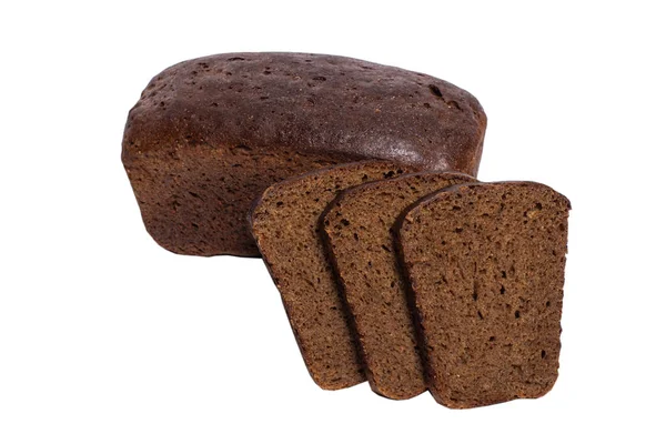 Beyaz arka planda taze dilimlenmiş çavdar ekmeği — Stok fotoğraf