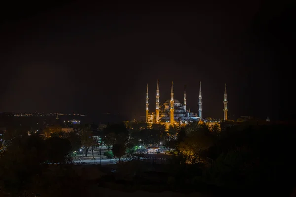 Σουλταναχμέτ Μπλε Τζαμί Έξι Μιναρέδες Και Θόλο Φωτίζεται Στην Κωνσταντινούπολη — Φωτογραφία Αρχείου