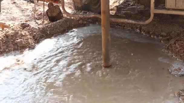 Grundwasserbrunnenbohrmaschine Dürre Wirkt Sich Aus — Stockvideo